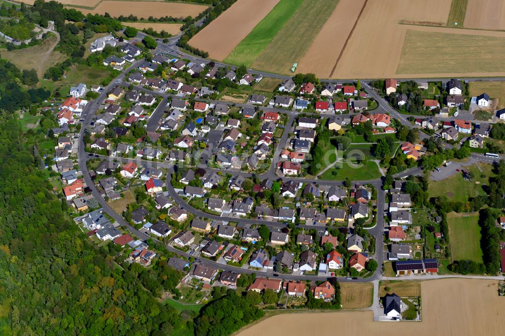 Luftbild Hohestadt - Wohngebiet einer Einfamilienhaus- Siedlung am Rande von landwirtschaftlichen Feldern in Hohestadt im Bundesland Bayern, Deutschland