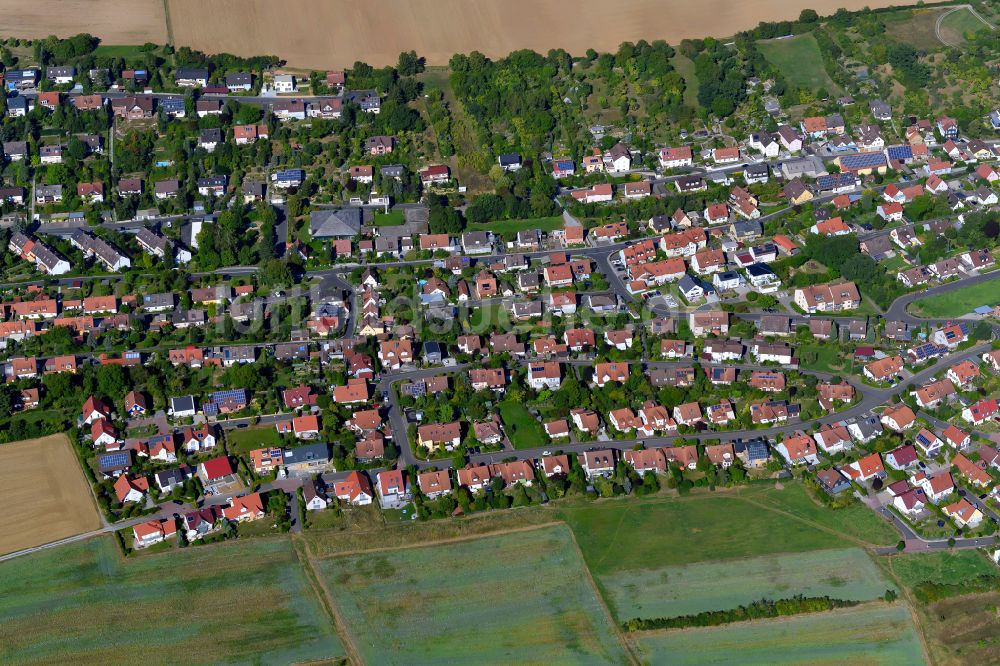 Luftbild Reichenberg - Wohngebiet einer Einfamilienhaus- Siedlung am Rande von landwirtschaftlichen Feldern in Reichenberg im Bundesland Bayern, Deutschland