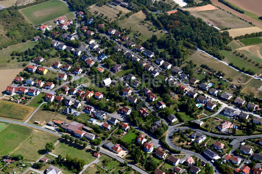 Luftbild Remlingen - Wohngebiet einer Einfamilienhaus- Siedlung am Rande von landwirtschaftlichen Feldern in Remlingen im Bundesland Bayern, Deutschland