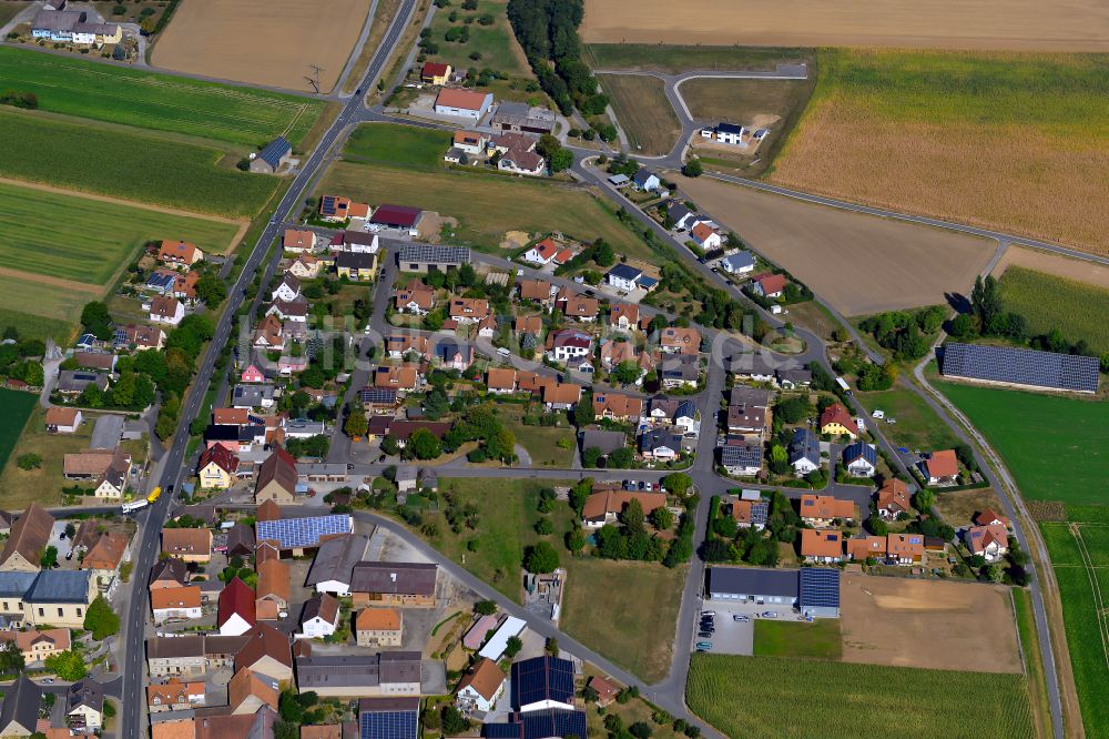 Luftbild Sonderhofen - Wohngebiet einer Einfamilienhaus- Siedlung am Rande von landwirtschaftlichen Feldern in Sonderhofen im Bundesland Bayern, Deutschland