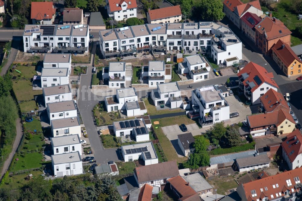 Luftaufnahme Erfurt - Wohngebiet einer Einfamilienhaus- Siedlung - Reihenhaus- Siedlung am Mahlmühlenweg in Erfurt im Bundesland Thüringen, Deutschland