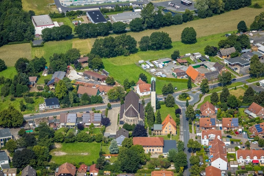 Rünthe aus der Vogelperspektive: Wohngebiet einer Einfamilienhaus- Siedlung in Rünthe im Bundesland Nordrhein-Westfalen, Deutschland