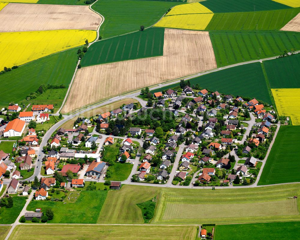 Stafflangen von oben - Wohngebiet einer Einfamilienhaus- Siedlung in Stafflangen im Bundesland Baden-Württemberg, Deutschland