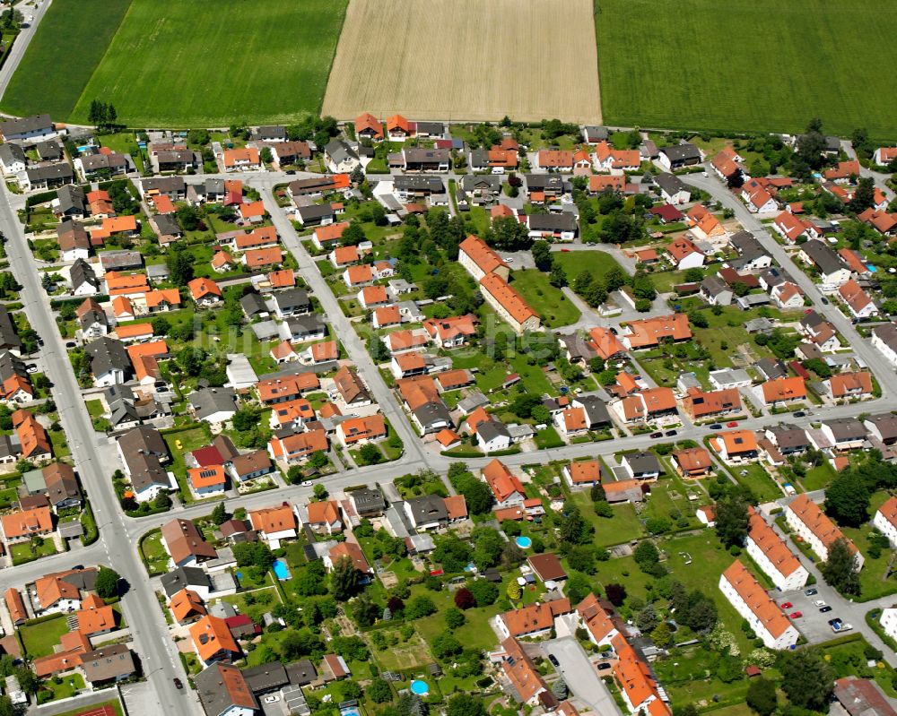 Luftbild Töging am Inn - Wohngebiet einer Einfamilienhaus- Siedlung in Töging am Inn im Bundesland Bayern, Deutschland