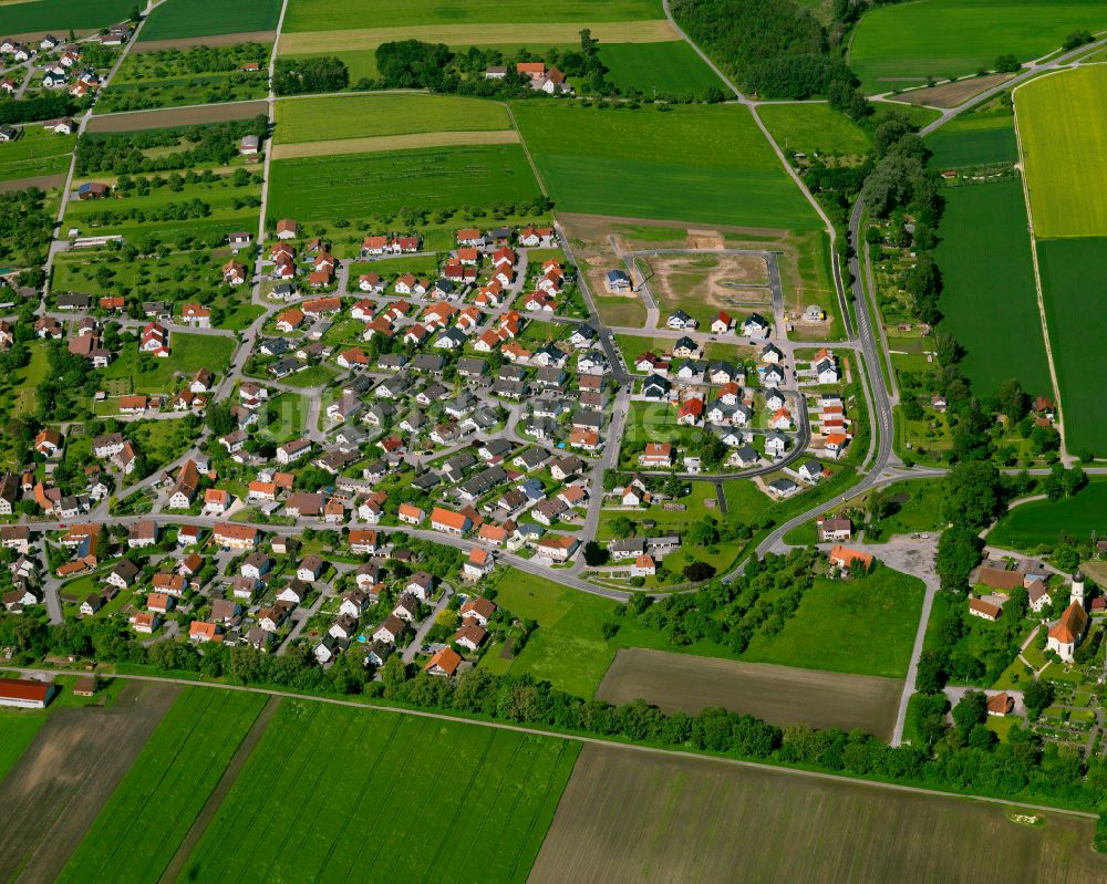 Untersulmetingen von oben - Wohngebiet einer Einfamilienhaus- Siedlung in Untersulmetingen im Bundesland Baden-Württemberg, Deutschland