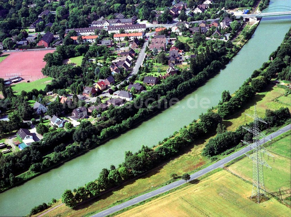 Luftaufnahme Voerde (Niederrhein) - Wohngebiet einer Einfamilienhaus- Siedlung in Voerde (Niederrhein) im Bundesland Nordrhein-Westfalen