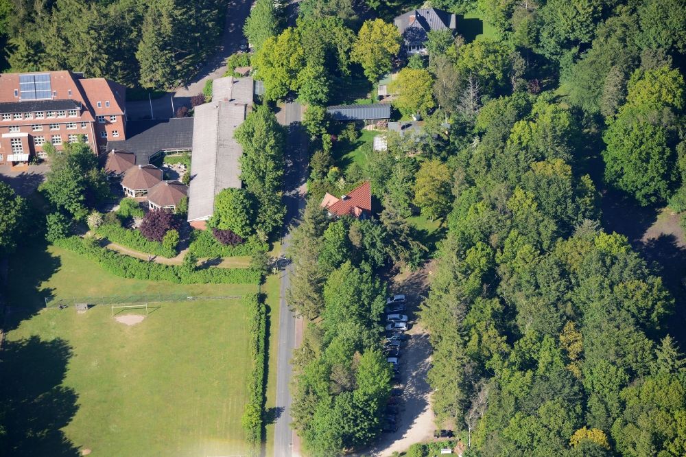 Wyk auf Föhr aus der Vogelperspektive: Wohngebiet einer Einfamilienhaus- Siedlung in Wyk auf Föhr im Bundesland Schleswig-Holstein