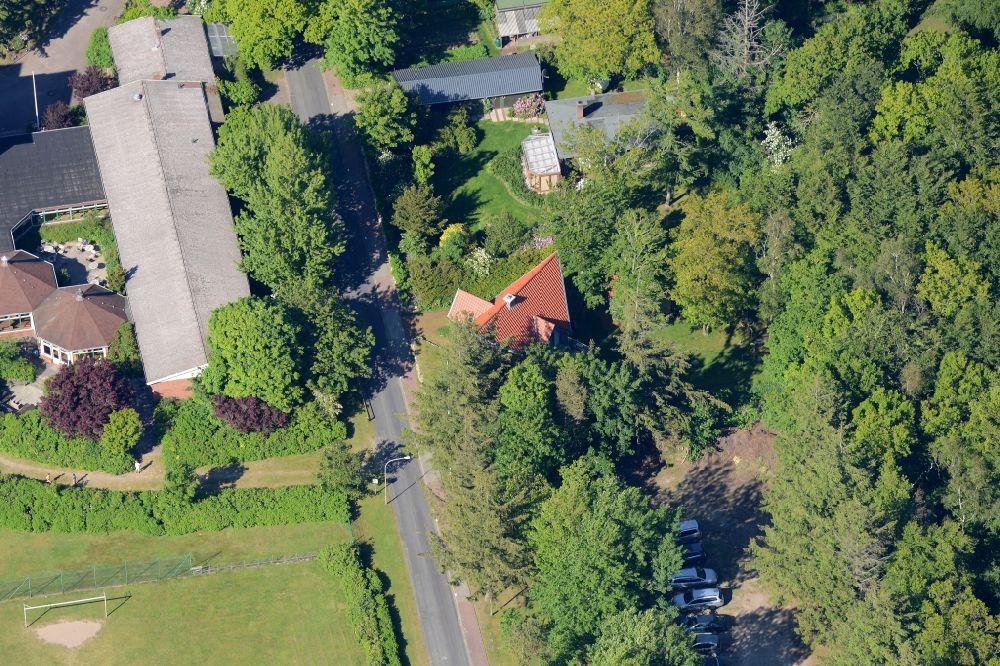 Luftaufnahme Wyk auf Föhr - Wohngebiet einer Einfamilienhaus- Siedlung in Wyk auf Föhr im Bundesland Schleswig-Holstein