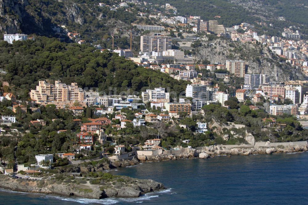 Luftaufnahme Cap-d' Ail - Wohngebiet entlang der Avenue des Douaniers in Cap-d' Ail und der Stadtteil Fontvieille von Monaco