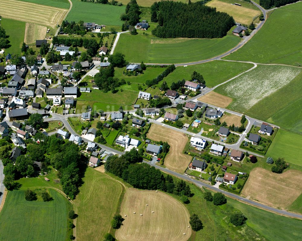 Luftaufnahme Carlsgrün - Wohngebiet am Feldrand in Carlsgrün im Bundesland Bayern, Deutschland