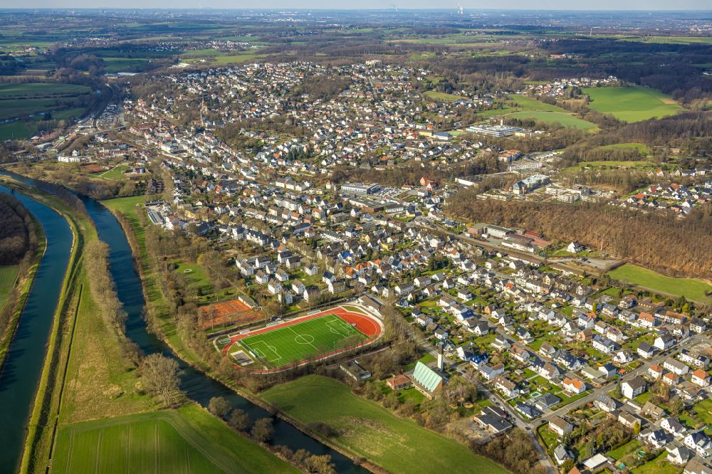Luftaufnahme Fröndenberg/Ruhr - Wohngebiet am Feldrand in Fröndenberg/Ruhr im Bundesland Nordrhein-Westfalen, Deutschland