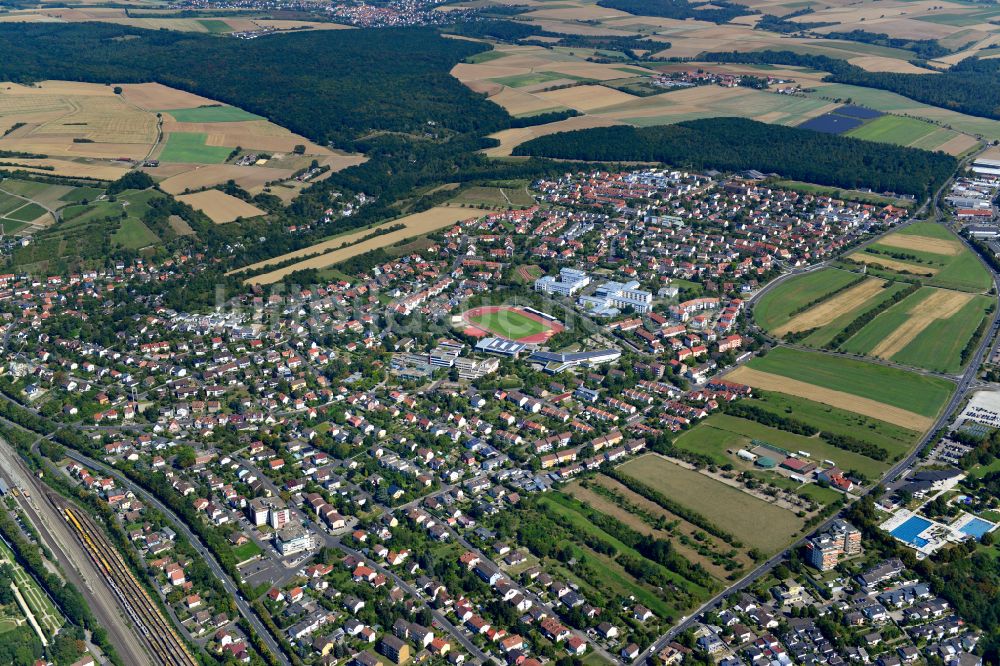 Gadheim von oben - Wohngebiet am Feldrand in Gadheim im Bundesland Bayern, Deutschland