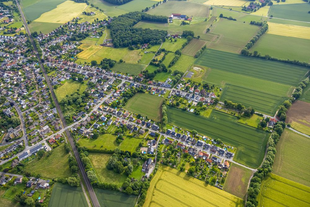 Luftaufnahme Selmigerheide - Wohngebiet am Feldrand in Selmigerheide im Bundesland Nordrhein-Westfalen, Deutschland