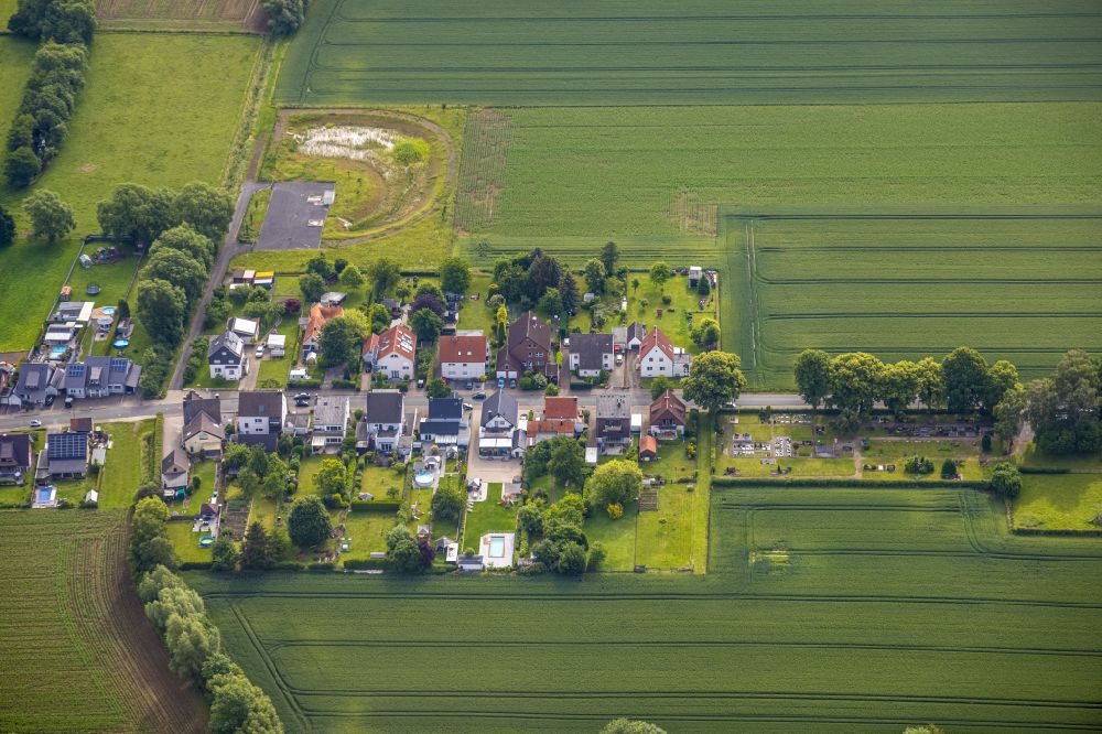 Selmigerheide aus der Vogelperspektive: Wohngebiet am Feldrand in Selmigerheide im Bundesland Nordrhein-Westfalen, Deutschland