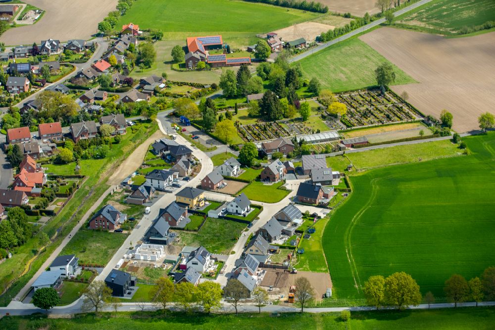 Luftaufnahme Walstedde - Wohngebiet am Feldrand in Walstedde im Bundesland Nordrhein-Westfalen, Deutschland