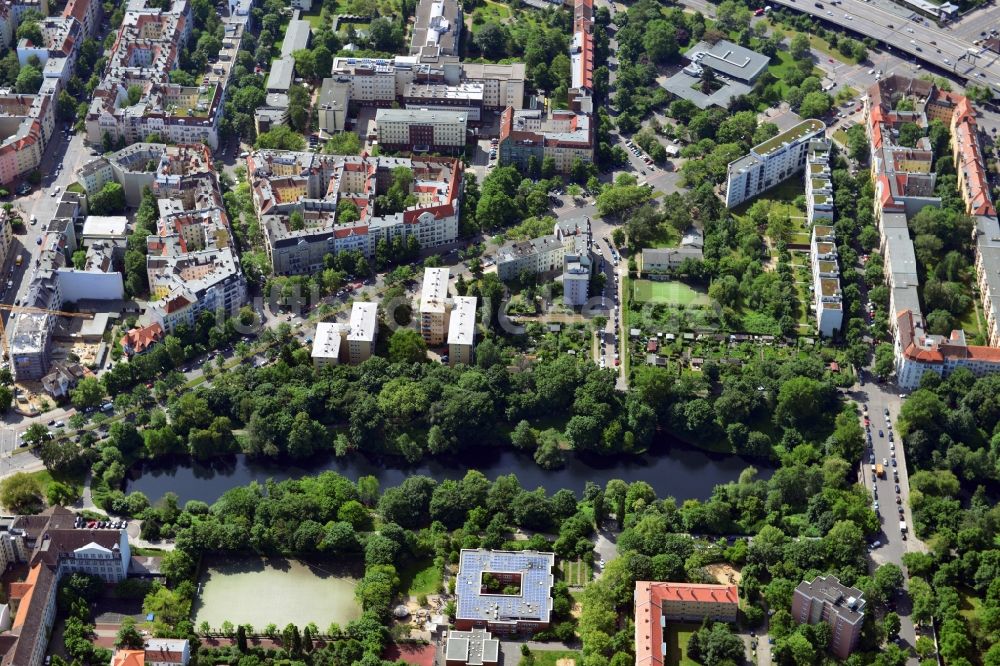 Berlin aus der Vogelperspektive: Wohngebiet um den Fennsee im Stadtbezirk Charlottenburg-Wilmersdorf von Berlin