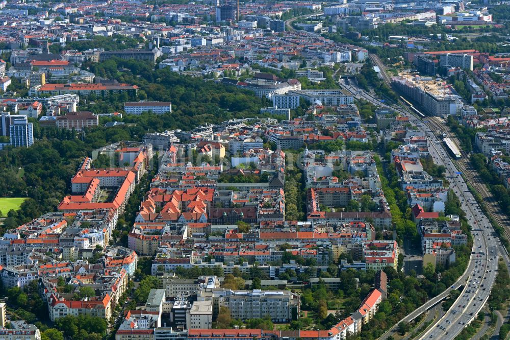 Berlin von oben - Wohngebiet der Mehrfamilienhaussiedlung in Berlin, Deutschland