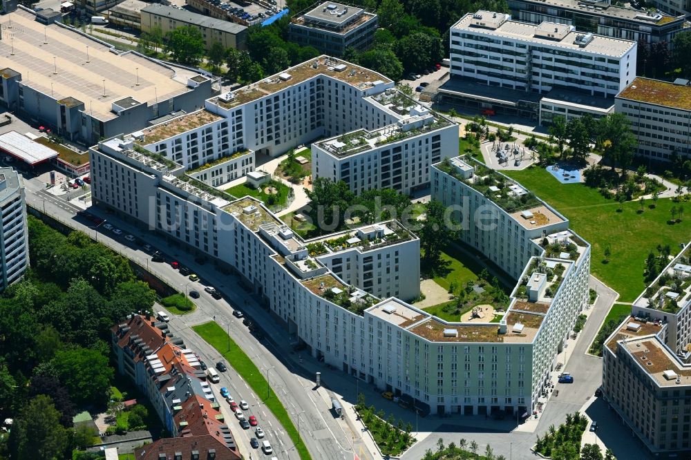 Luftbild München - Wohngebiet der Mehrfamilienhaussiedlung Christel-Küpper-Platz im Ortsteil Obersendling in München im Bundesland Bayern, Deutschland