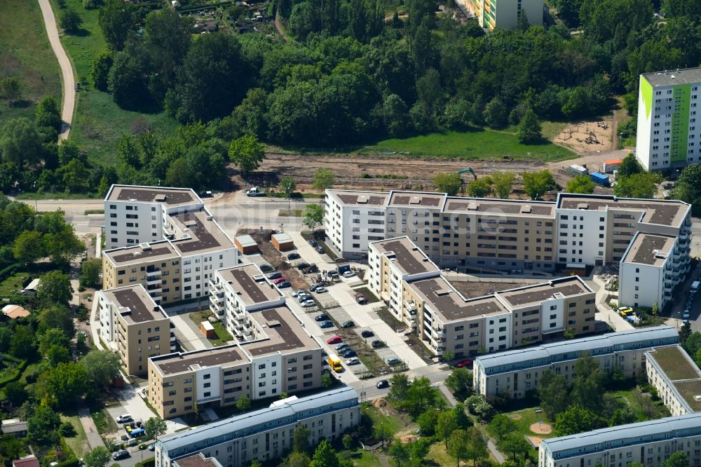 Luftbild Berlin - Wohngebiet einer Mehrfamilienhaussiedlung der degewo AG im Ortsteil Biesdorf in Berlin