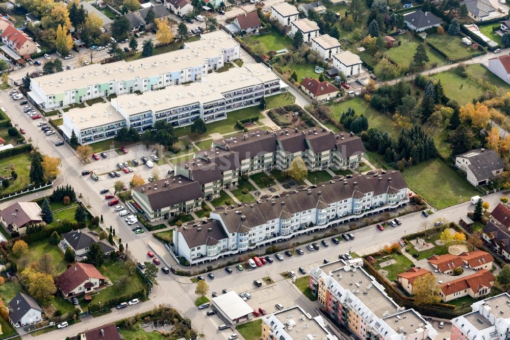 Luftaufnahme Deutsch-Wagram - Wohngebiet einer Mehrfamilienhaussiedlung in Deutsch-Wagram in Niederösterreich, Österreich