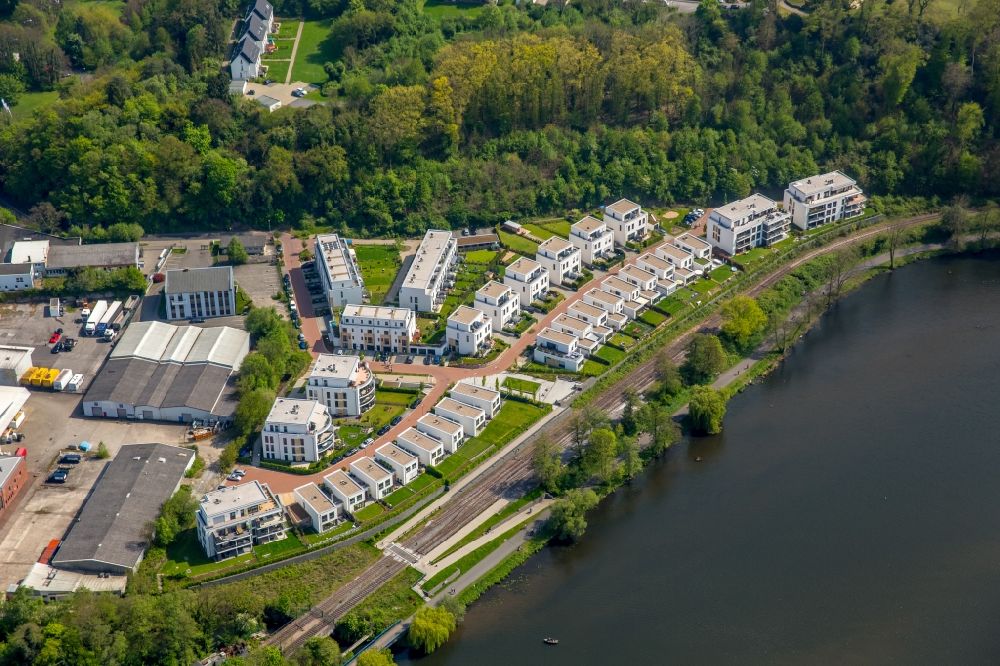 Essen von oben - Wohngebiet der Mehrfamilienhaussiedlung mit Doppelhaushälften in Essen im Bundesland Nordrhein-Westfalen, Deutschland