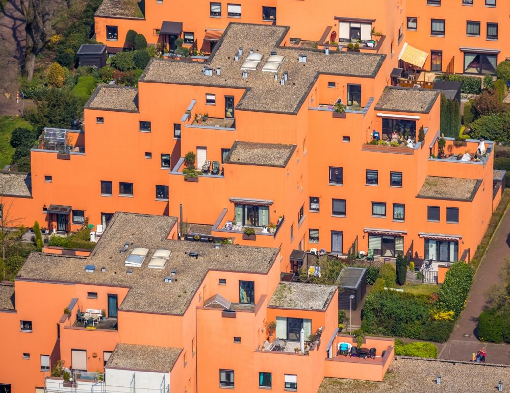 Dorsten aus der Vogelperspektive: Wohngebiet der Mehrfamilienhaussiedlung in Dorsten im Bundesland Nordrhein-Westfalen, Deutschland