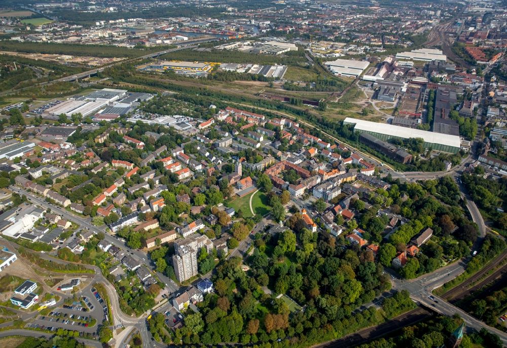 Dortmund aus der Vogelperspektive: Wohngebiet einer Mehrfamilienhaussiedlung an der Dorstfelder Allee in Dortmund im Bundesland Nordrhein-Westfalen