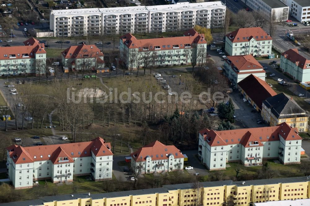 Luftbild Magdeburg - Wohngebiet einer Mehrfamilienhaussiedlung der ehemaligen Enckel- Kaserne im Ortsteil Stadtfeld West in Magdeburg im Bundesland Sachsen-Anhalt