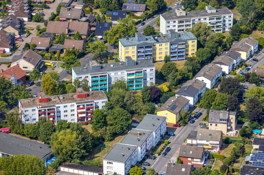 Hamm von oben - Wohngebiet der Mehrfamilienhaussiedlung entlang der Bambergstraße in Hamm im Bundesland Nordrhein-Westfalen, Deutschland