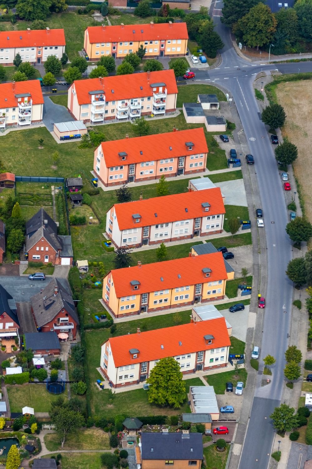 Werne aus der Vogelperspektive: Wohngebiet der Mehrfamilienhaussiedlung entlang des Ostring in Werne im Bundesland Nordrhein-Westfalen, Deutschland