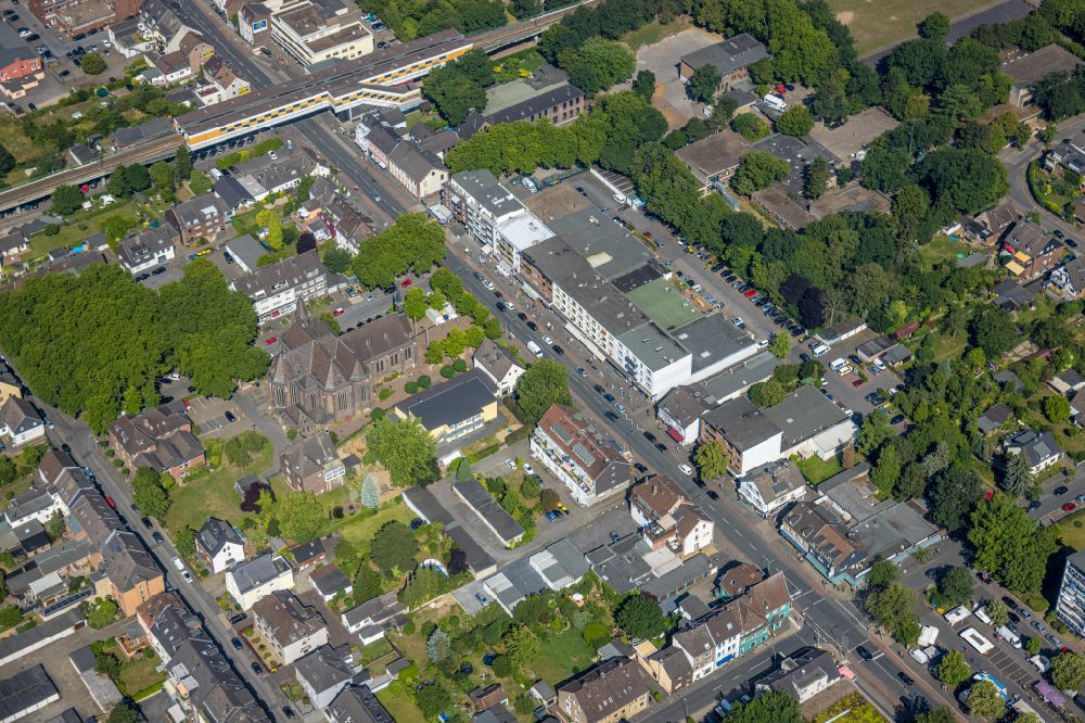 Luftbild Duisburg - Wohngebiet der Mehrfamilienhaussiedlung entlang der Sudetenstraße - Wedauer Straße in Duisburg im Bundesland Nordrhein-Westfalen, Deutschland