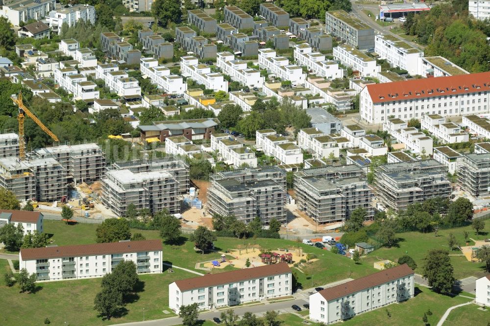 Luftbild Stuttgart - Wohngebiet einer Mehrfamilienhaussiedlung auf dem Gelände der ehemaligen Grenadierkaserne in Stuttgart- Rot im Bundesland Baden-Württemberg
