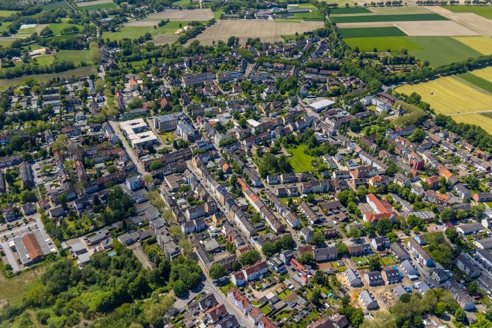 Gelsenkirchen von oben - Wohngebiet der Mehrfamilienhaussiedlung in Gelsenkirchen im Bundesland Nordrhein-Westfalen, Deutschland