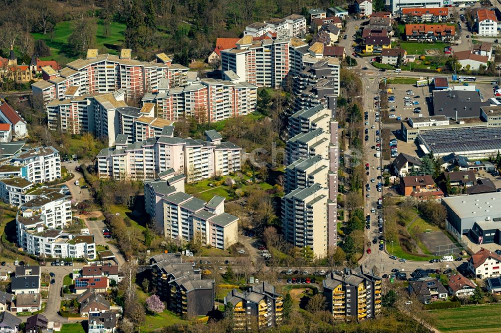 Hemmingen aus der Vogelperspektive: Wohngebiet der Mehrfamilienhaussiedlung in Hemmingen im Bundesland Baden-Württemberg, Deutschland