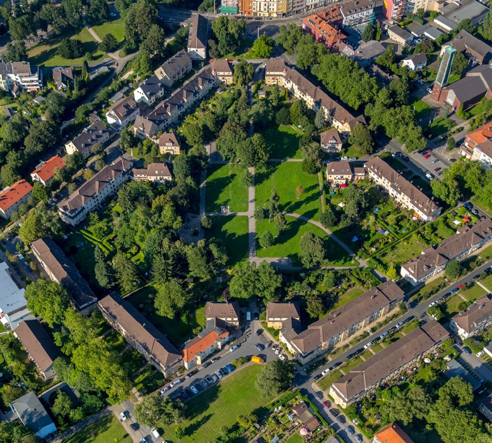 Luftaufnahme Essen - Wohngebiet der Mehrfamilienhaussiedlung Hirtsiefer-Siedlung in Essen im Bundesland Nordrhein-Westfalen