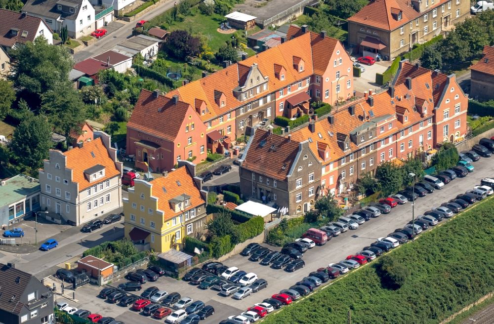 Luftaufnahme Hohenlimburg - Wohngebiet einer Mehrfamilienhaussiedlung Hoesch- Siedlung in Hohenlimburg im Bundesland Nordrhein-Westfalen