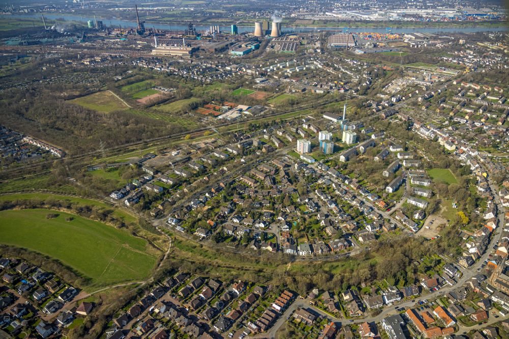 Luftaufnahme Duisburg - Wohngebiet der Mehrfamilienhaussiedlung Im Ährenfeld in Duisburg im Bundesland Nordrhein-Westfalen, Deutschland