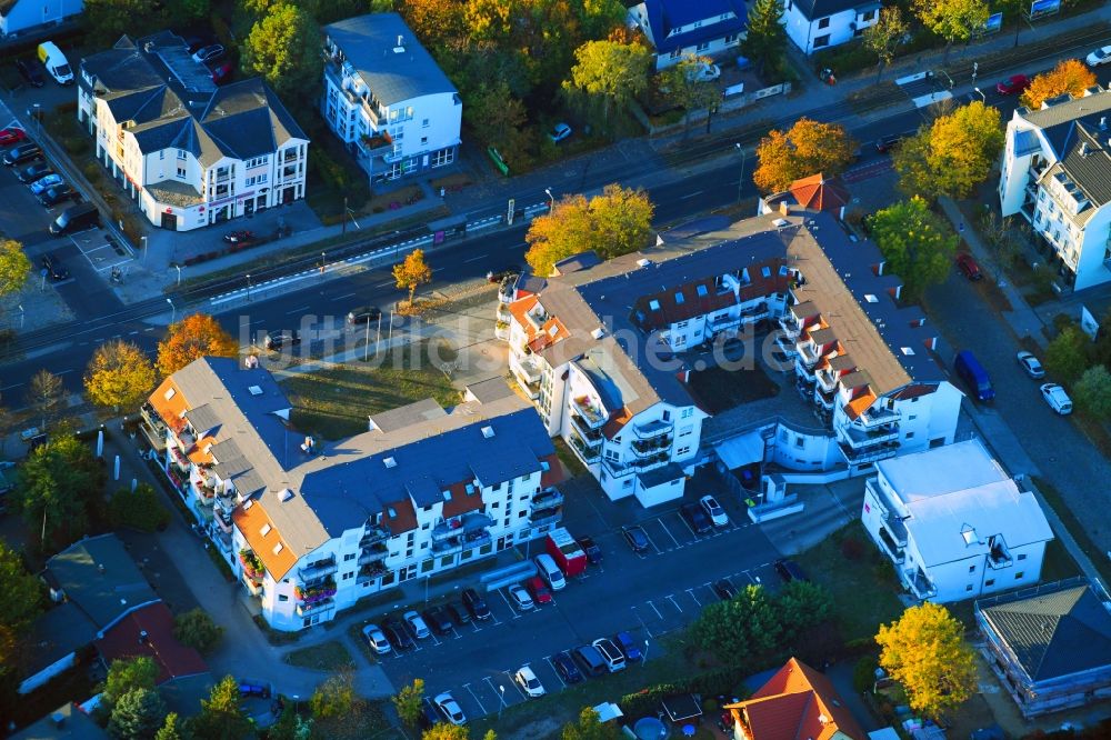 Luftbild Berlin - Wohngebiet der Mehrfamilienhaussiedlung am Hultschiner Damm im Ortsteil Mahlsdorf in Berlin, Deutschland