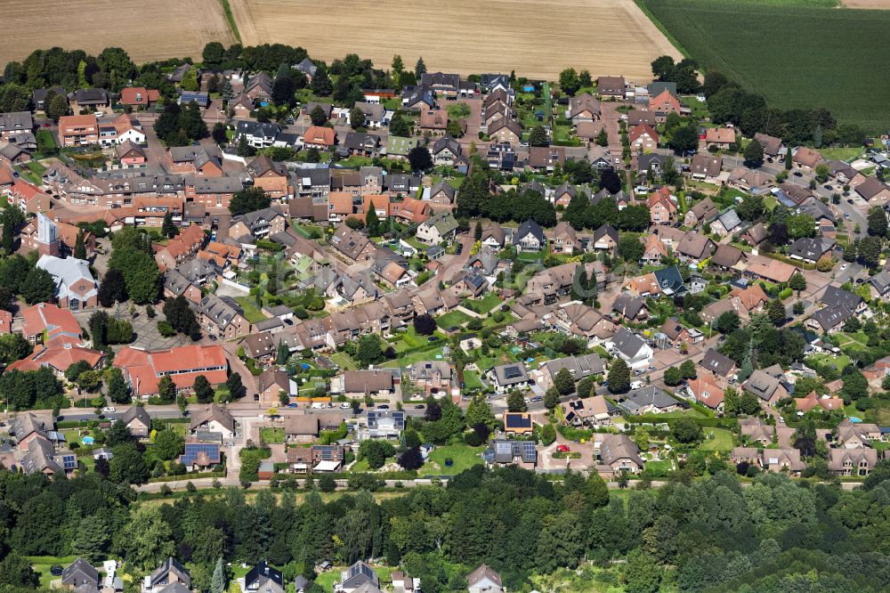 Luftaufnahme Jüchen - Wohngebiet der Mehrfamilienhaussiedlung in Jüchen im Bundesland Nordrhein-Westfalen, Deutschland