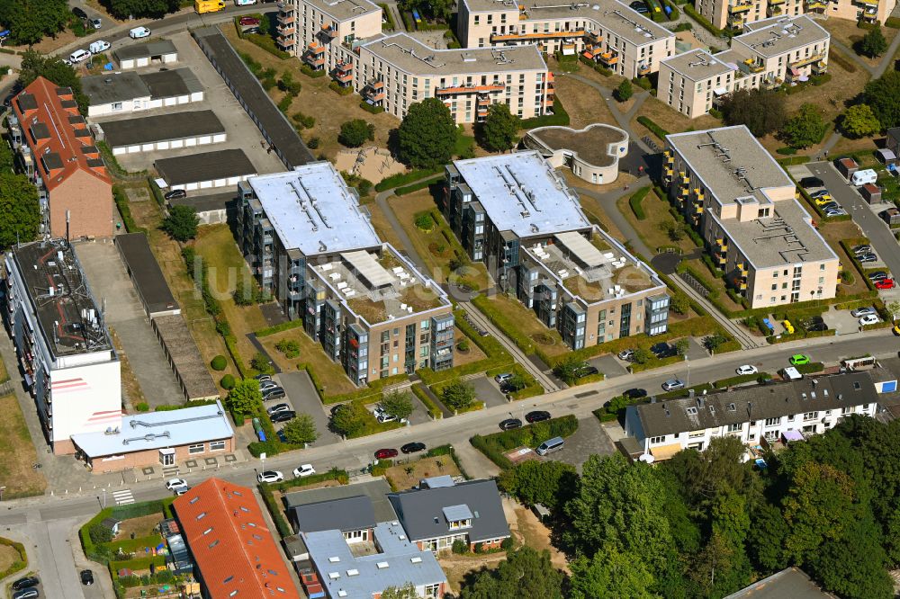 Luftaufnahme Lübeck - Wohngebiet der Mehrfamilienhaussiedlung in Kücknitz im Bundesland Schleswig-Holstein, Deutschland