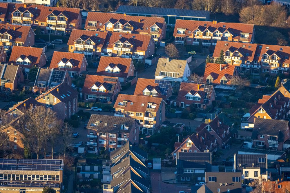 Bottrop von oben - Wohngebiet der Mehrfamilienhaussiedlung in Kirchhellen im Bundesland Nordrhein-Westfalen, Deutschland