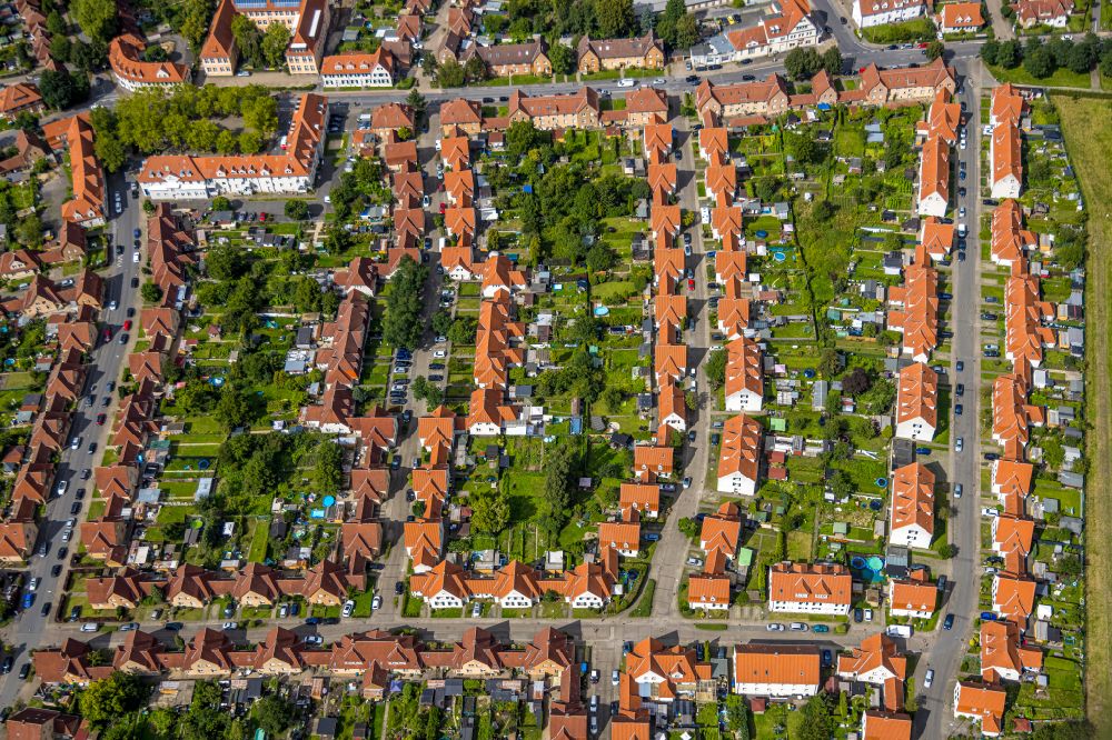 Luftaufnahme Ahlen - Wohngebiet einer Mehrfamilienhaussiedlung Kolonie Westfalen an der Schachtstraße - Kohlenstraße in Ahlen im Bundesland Nordrhein-Westfalen