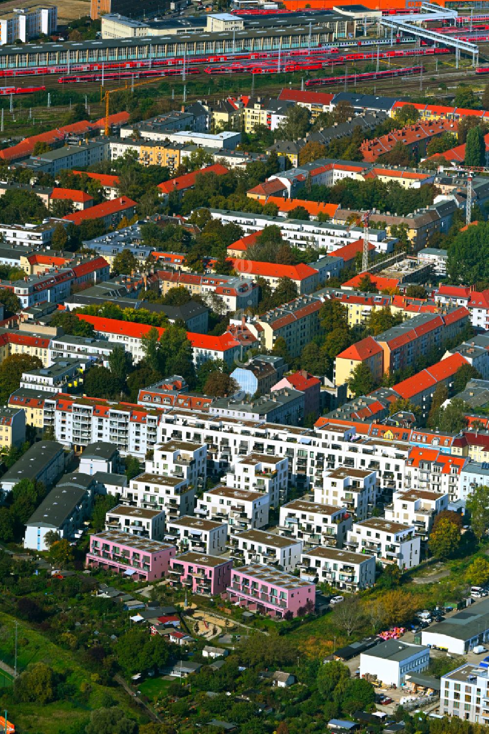 Luftaufnahme Berlin - Wohngebiet der Mehrfamilienhaussiedlung Das Lichtenhain im Ortsteil Lichtenberg in Berlin, Deutschland