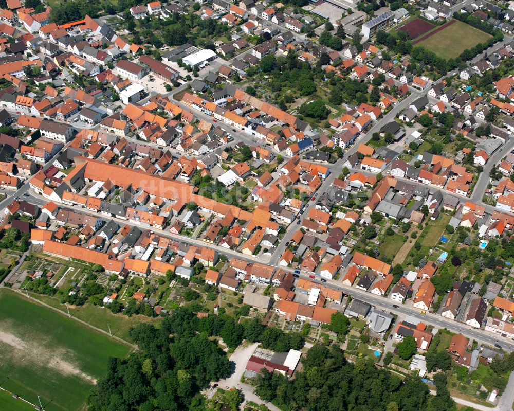Liedolsheim von oben - Wohngebiet der Mehrfamilienhaussiedlung in Liedolsheim im Bundesland Baden-Württemberg, Deutschland