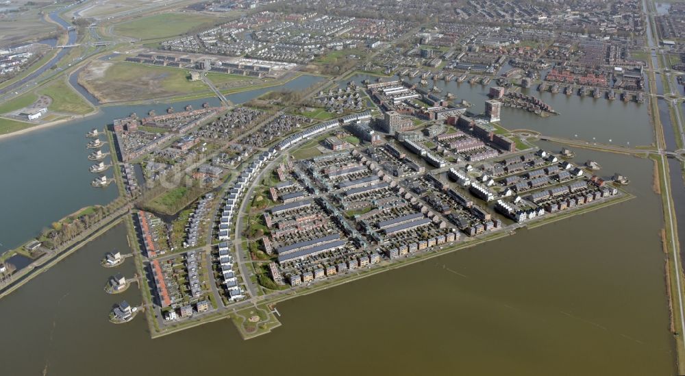 Luftaufnahme Heerhugowaard - Wohngebiet der Mehrfamilienhaussiedlung im Meer van Luna in Heerhugowaard in Noord-Holland, Niederlande