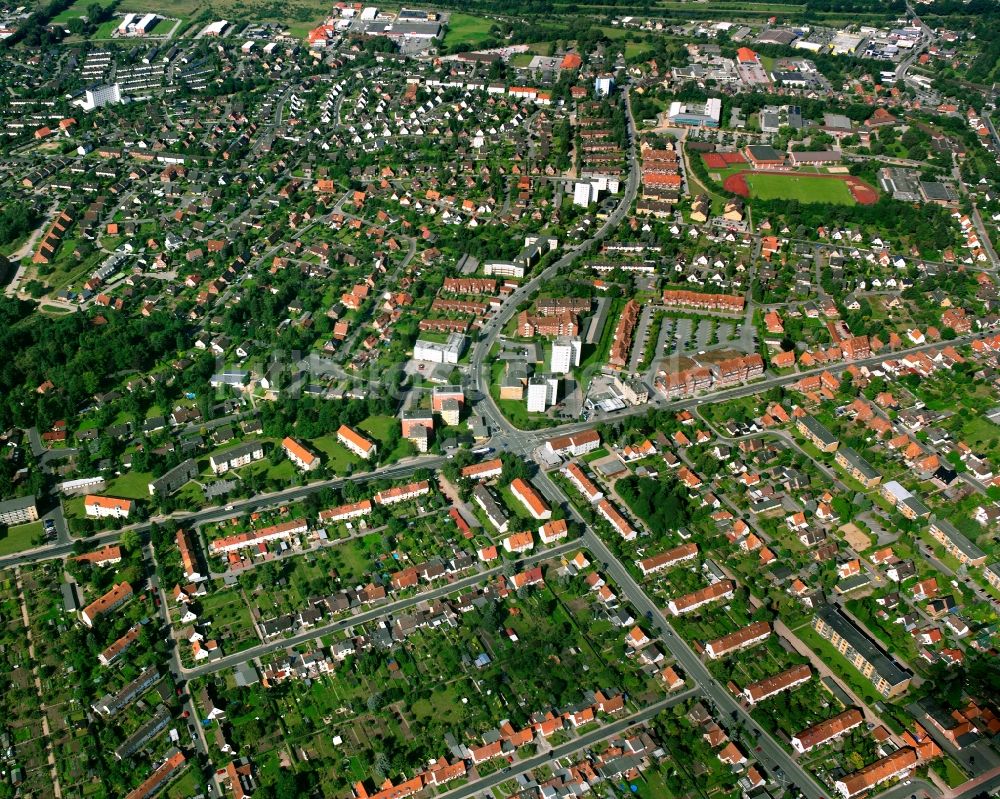 Mölln aus der Vogelperspektive: Wohngebiet der Mehrfamilienhaussiedlung in Mölln im Bundesland Schleswig-Holstein, Deutschland