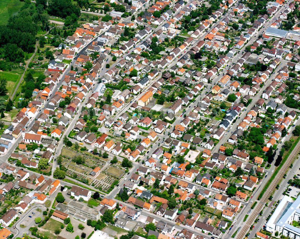 Luftaufnahme Neureut - Wohngebiet der Mehrfamilienhaussiedlung in Neureut im Bundesland Baden-Württemberg, Deutschland