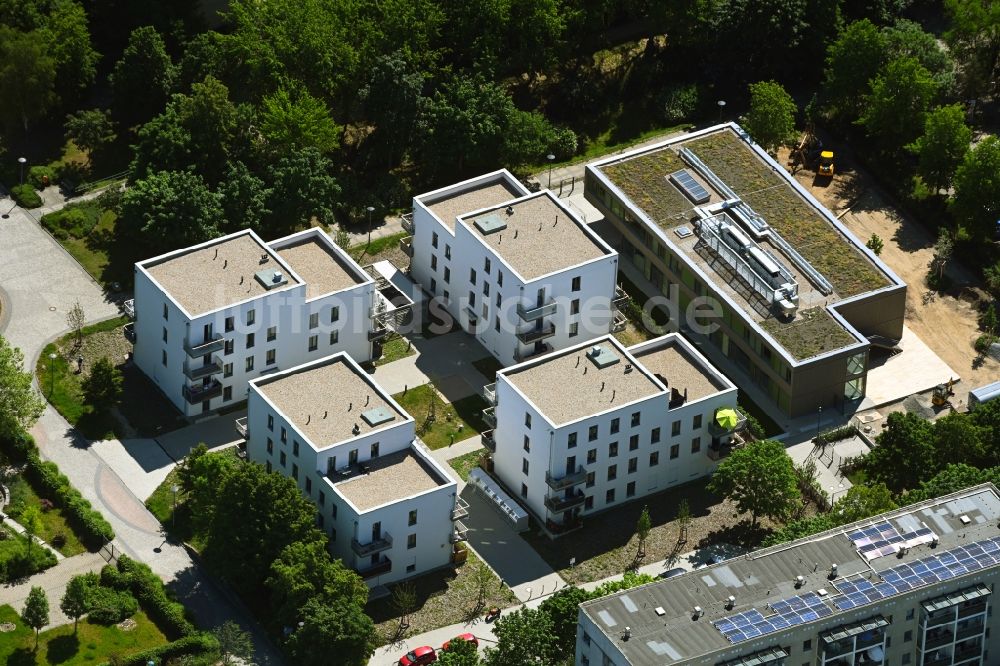 Luftbild Berlin - Wohngebiet der Mehrfamilienhaussiedlung im Ortsteil Kaulsdorf in Berlin, Deutschland