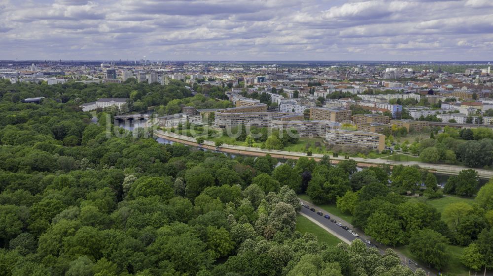 Luftbild Berlin - Wohngebiet einer Mehrfamilienhaussiedlung im Ortsteil Moabit in Berlin, Deutschland