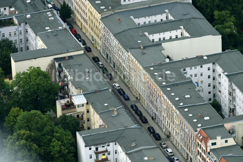 Luftaufnahme Magdeburg - Wohngebiet einer Mehrfamilienhaussiedlung im Ortsteil Sudenburg in Magdeburg im Bundesland Sachsen-Anhalt, Deutschland